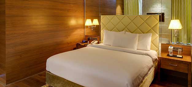 mumbai airport lounge services